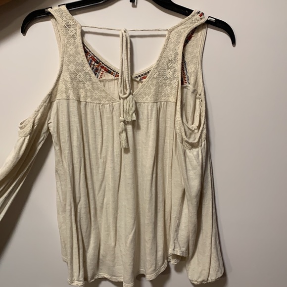 Eyeshadow White Shirt - Picture 2 of 3